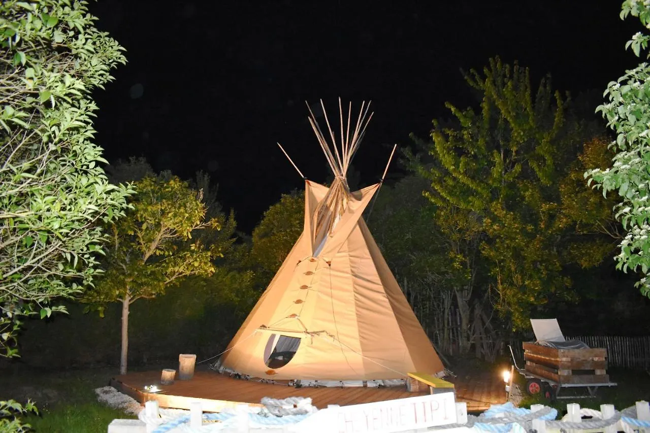 Nuit En Cheyenne Tipi A 500M De La Plage Cancale
